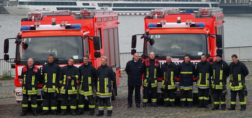 Neue LF`s fuer Koeln Uebergabe in Koeln Deutz an den Wachen  P110.JPG